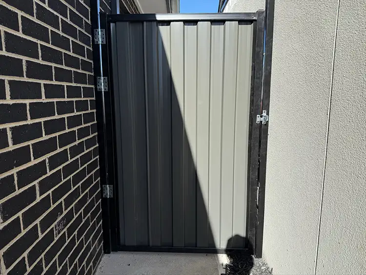 gate